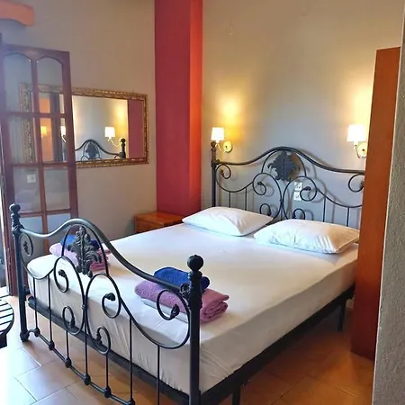 Evans Hotel 3*